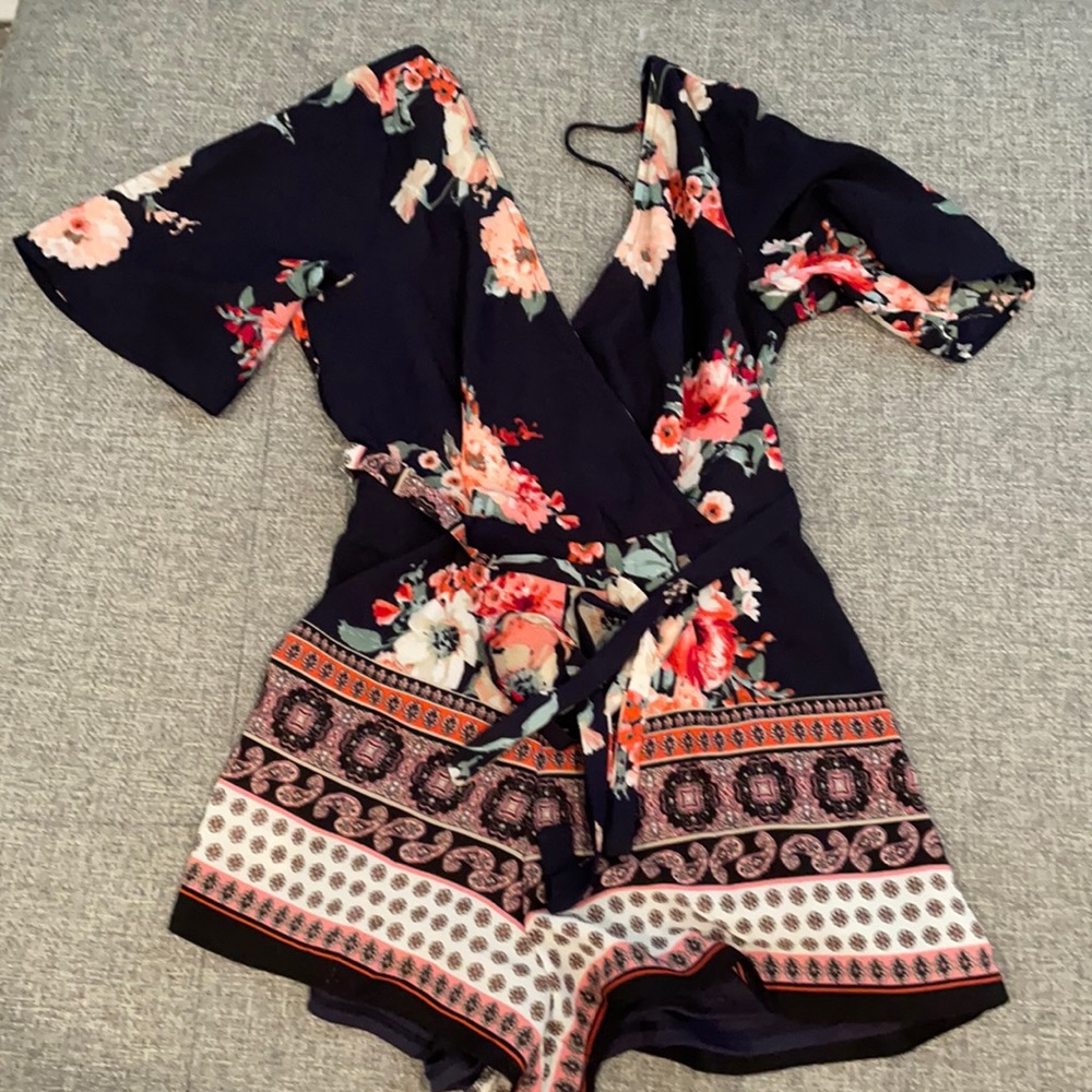 Dark blue/black romper